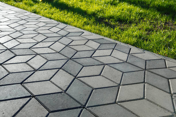 Best Affordable Driveway Paving  in Islandia, NY